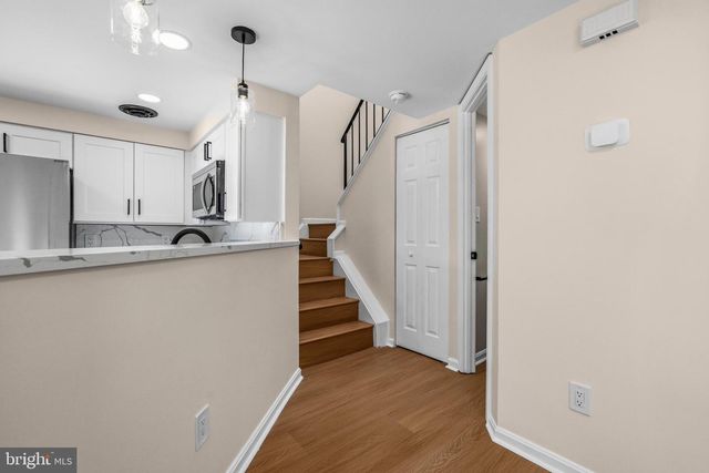 8810 RUSTBURG CIR, Gaithersburg, MD 20886