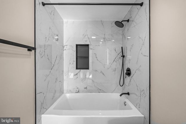 8810 RUSTBURG CIR, Gaithersburg, MD 20886