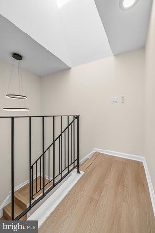 8810 RUSTBURG CIR, Gaithersburg, MD 20886