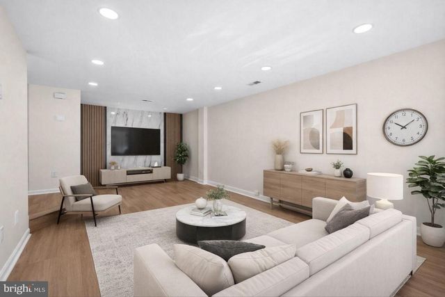 8810 RUSTBURG CIR, Gaithersburg, MD 20886