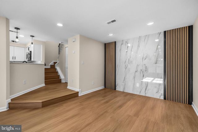 8810 RUSTBURG CIR, Gaithersburg, MD 20886