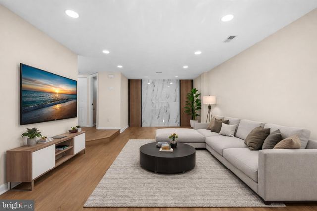 8810 RUSTBURG CIR, Gaithersburg, MD 20886