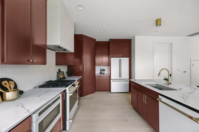 5104 Stone Gate DR 3, Austin, TX 78721