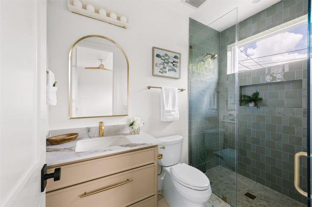 5104 Stone Gate DR 3, Austin, TX 78721