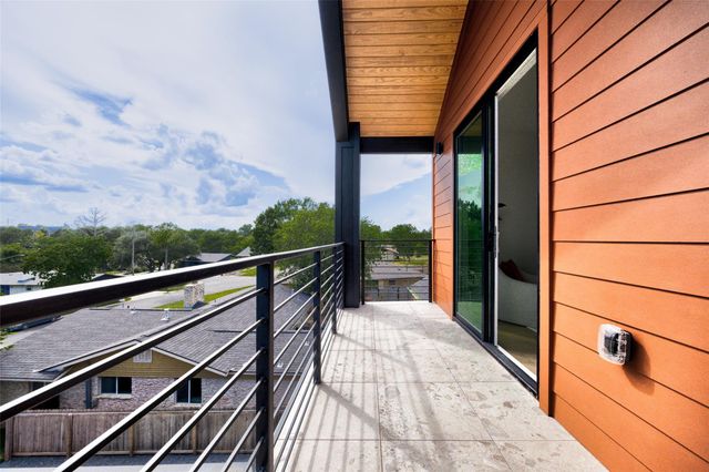 5104 Stone Gate DR 3, Austin, TX 78721