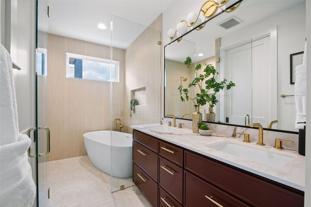 5104 Stone Gate DR 3, Austin, TX 78721