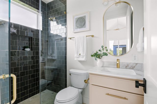 5104 Stone Gate DR 3, Austin, TX 78721