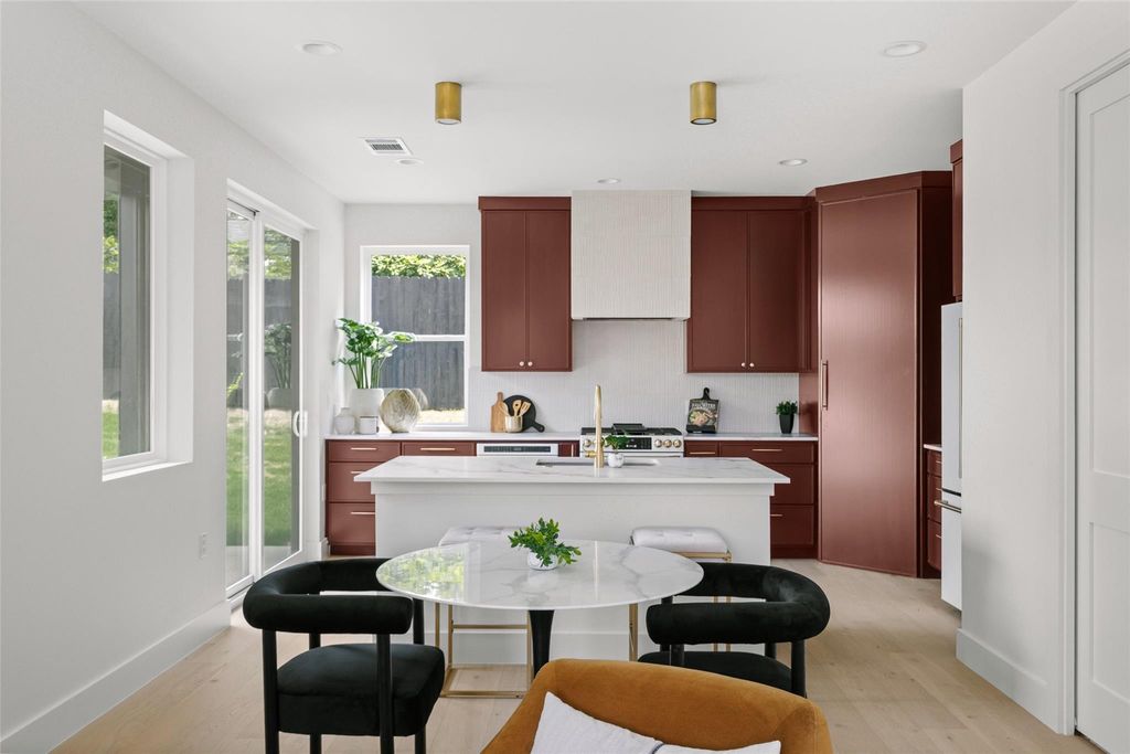 5104 Stone Gate DR 3, Austin, TX 78721