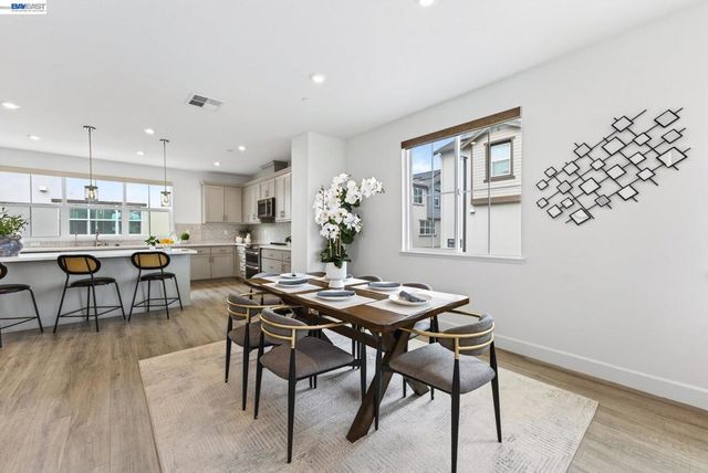 241 N N St, Livermore, CA 94551