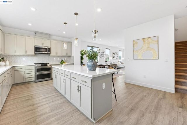 241 N N St, Livermore, CA 94551