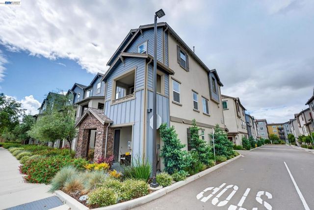 241 N N St, Livermore, CA 94551