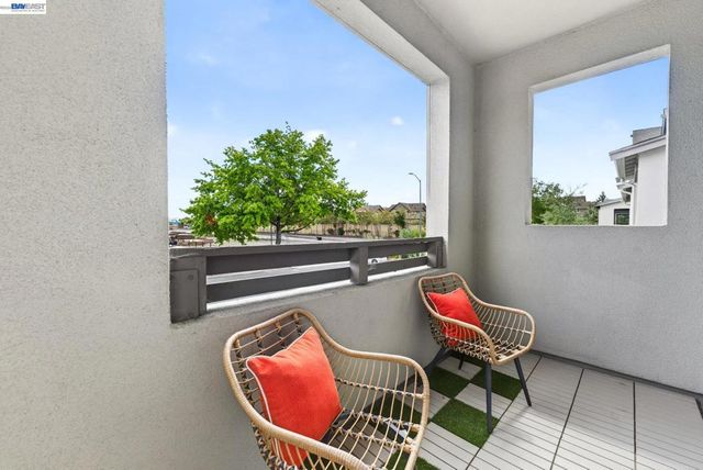 241 N N St, Livermore, CA 94551