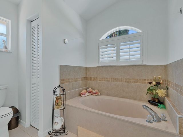 6740 51st Avenue, Vero Beach, FL 32967