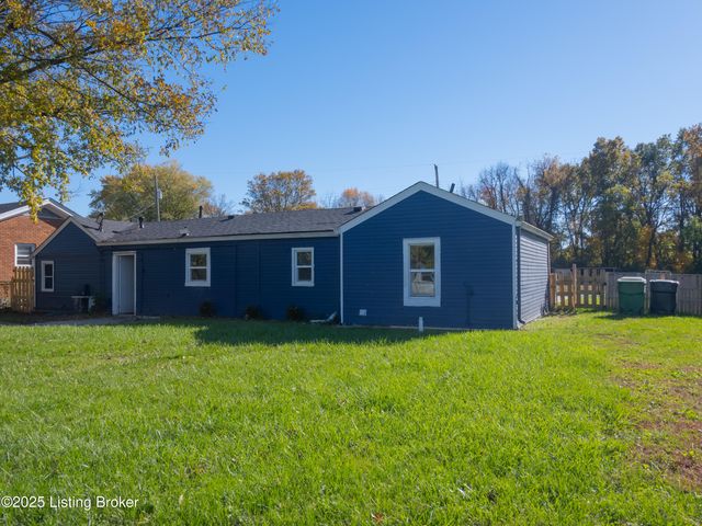 2021 Appleton Ln, Louisville, KY 40216