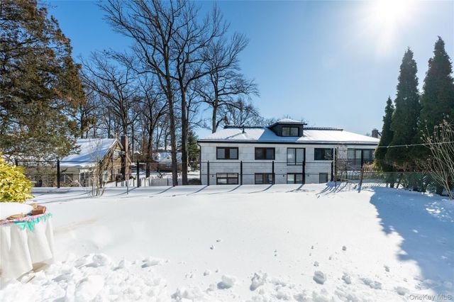 19512 McLaughlin Avenue, Hollis, NY 11423