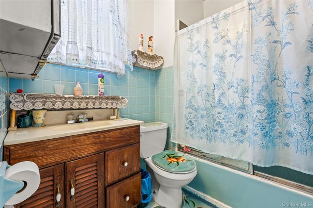 19512 McLaughlin Avenue, Hollis, NY 11423