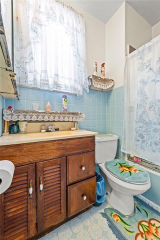 19512 McLaughlin Avenue, Hollis, NY 11423