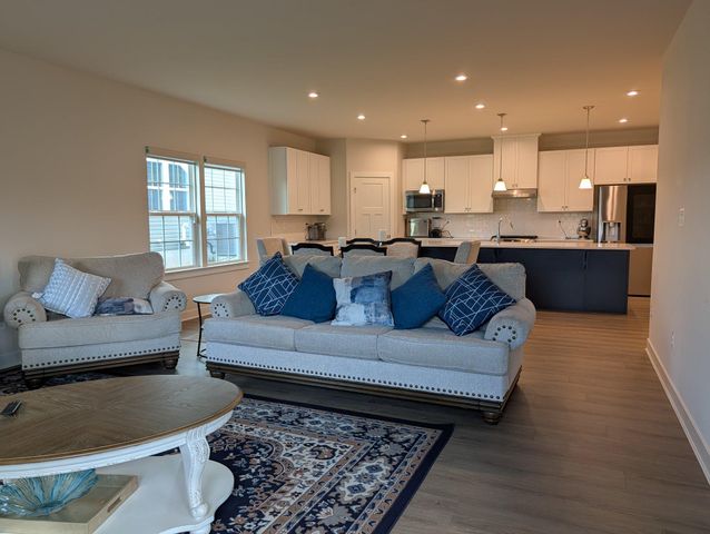 223 LETITIA MANOR DR, West Grove, PA 19390