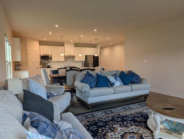 223 LETITIA MANOR DR, West Grove, PA 19390