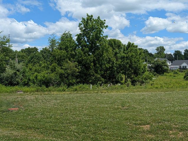 223 LETITIA MANOR DR, West Grove, PA 19390