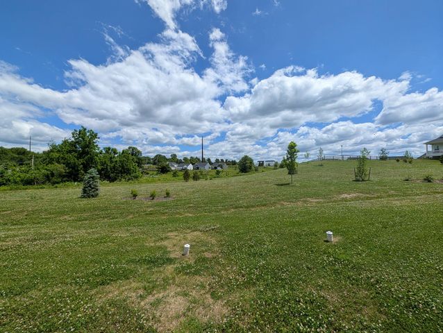 223 LETITIA MANOR DR, West Grove, PA 19390