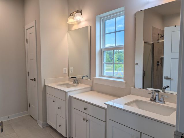 223 LETITIA MANOR DR, West Grove, PA 19390