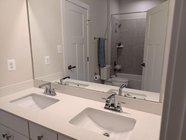 223 LETITIA MANOR DR, West Grove, PA 19390