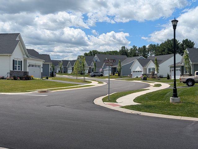223 LETITIA MANOR DR, West Grove, PA 19390