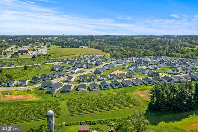 223 LETITIA MANOR DR, West Grove, PA 19390