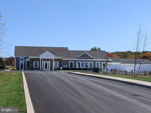 223 LETITIA MANOR DR, West Grove, PA 19390
