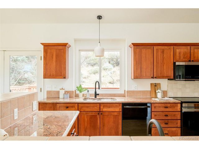 8751 W Iliff Ave, Lakewood, CO 80227