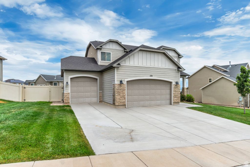 172 W STILLWATER DR, Saratoga Springs, UT 84045 — photo 2