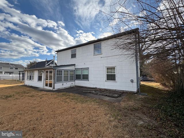 10 BEAVERDALE LN, Willingboro, NJ 08046