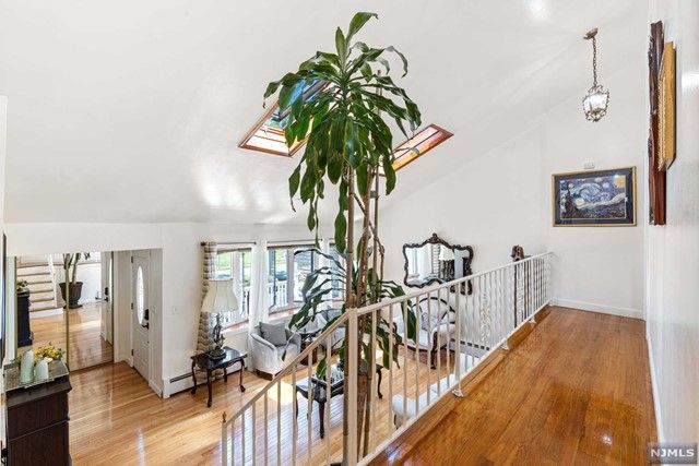 571 Columbia Street, New Milford, NJ 07646