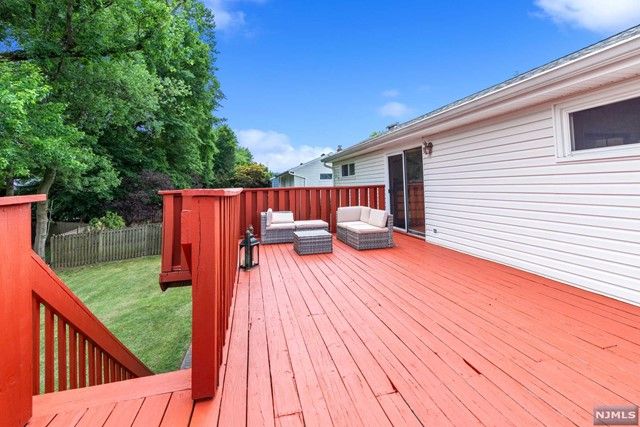 571 Columbia Street, New Milford, NJ 07646