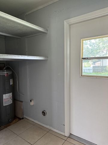 1724 W ELDRED DRIVE, Tampa, FL 33603