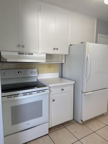 1724 W ELDRED DRIVE, Tampa, FL 33603