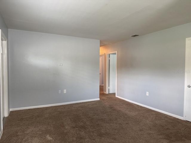 1724 W ELDRED DRIVE, Tampa, FL 33603