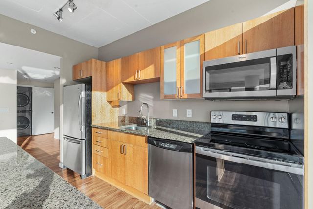 8161 33rd Avenue S 306, Bloomington, MN 55425