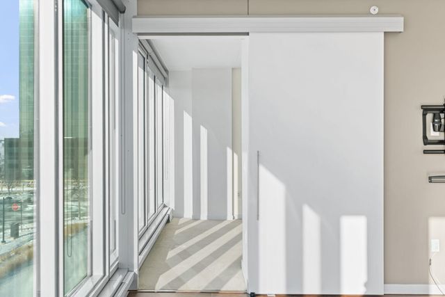 8161 33rd Avenue S 306, Bloomington, MN 55425