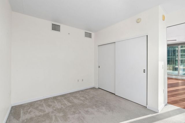 8161 33rd Avenue S 306, Bloomington, MN 55425