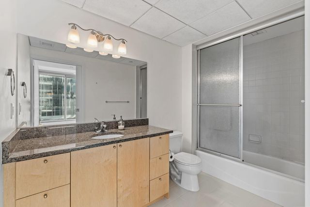 8161 33rd Avenue S 306, Bloomington, MN 55425