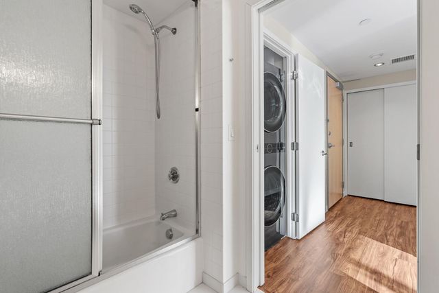 8161 33rd Avenue S 306, Bloomington, MN 55425