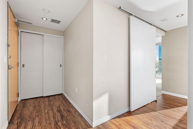 8161 33rd Avenue S 306, Bloomington, MN 55425