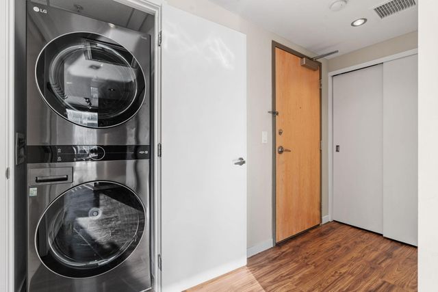 8161 33rd Avenue S 306, Bloomington, MN 55425