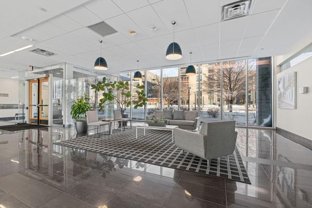 8161 33rd Avenue S 306, Bloomington, MN 55425