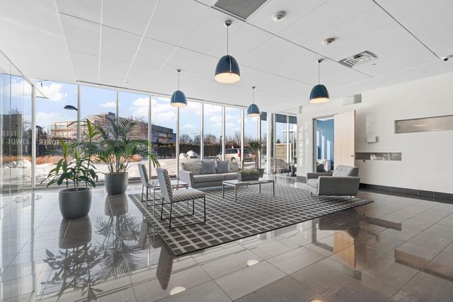 8161 33rd Avenue S 306, Bloomington, MN 55425