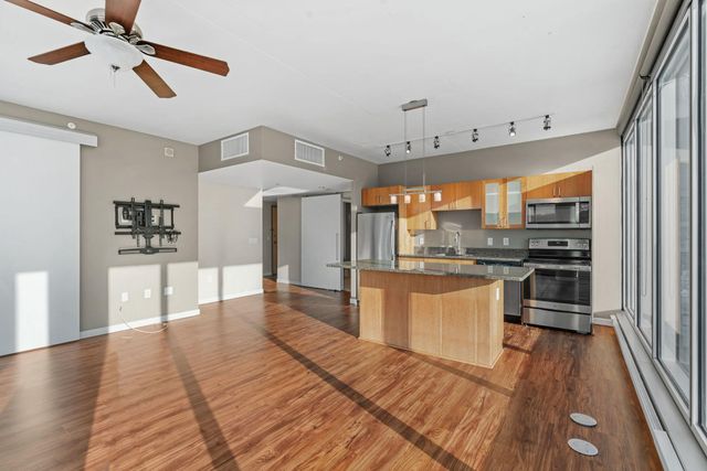 8161 33rd Avenue S 306, Bloomington, MN 55425