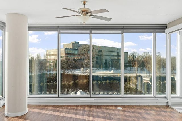 8161 33rd Avenue S 306, Bloomington, MN 55425