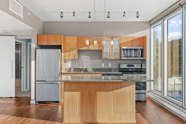 8161 33rd Avenue S 306, Bloomington, MN 55425